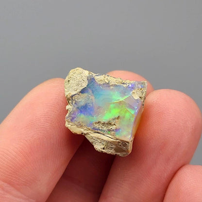 AAA Rainbow Opal 2.2g, Ethiopian Opal Gemstone