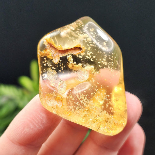 Amber with Bugs & Static ENHYDRO 10.5g, UV Reactive Natural Amber Fossil with Insect Inclusions