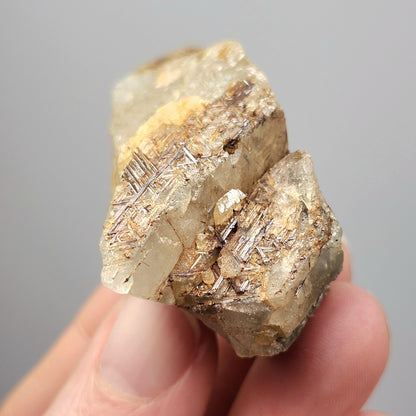 Golden Sagenite Rutile in Diamantina Quartz 41g, Brazilian Geometric Rutilated Quartz