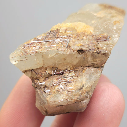 Golden Sagenite Rutile in Diamantina Quartz 41g, Brazilian Geometric Rutilated Quartz