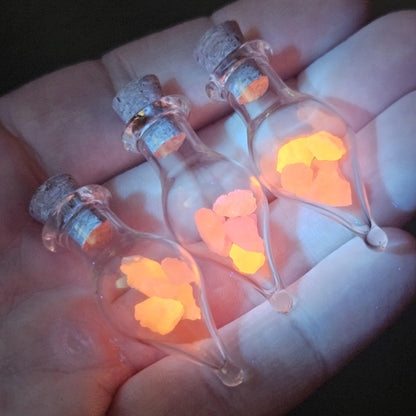 Hackmanite Crystal Chips: UV Reactive Hackmanite in Glass Jar