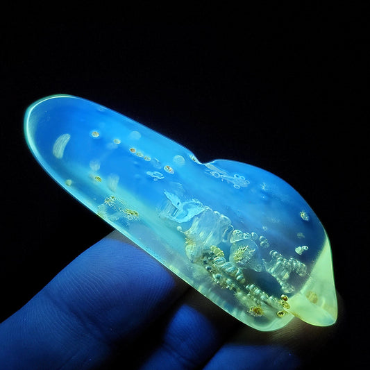 Amber with Bugs & Static ENHYDRO 30g, UV Reactive Natural Amber Fossil with Insect Inclusions