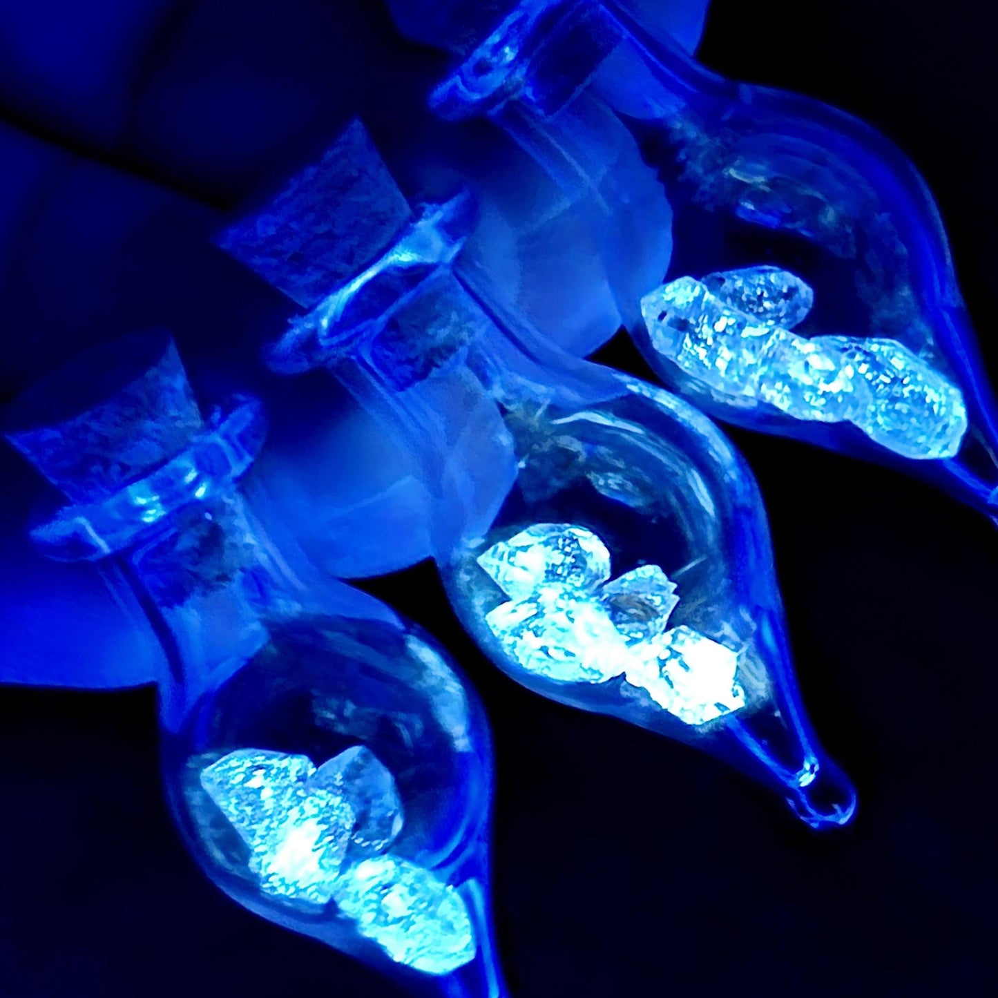 Enhydro Petroleum Quartz in Glass Jar: UV Reactive Petroleum Enhydro Diamond Quartz Crystals