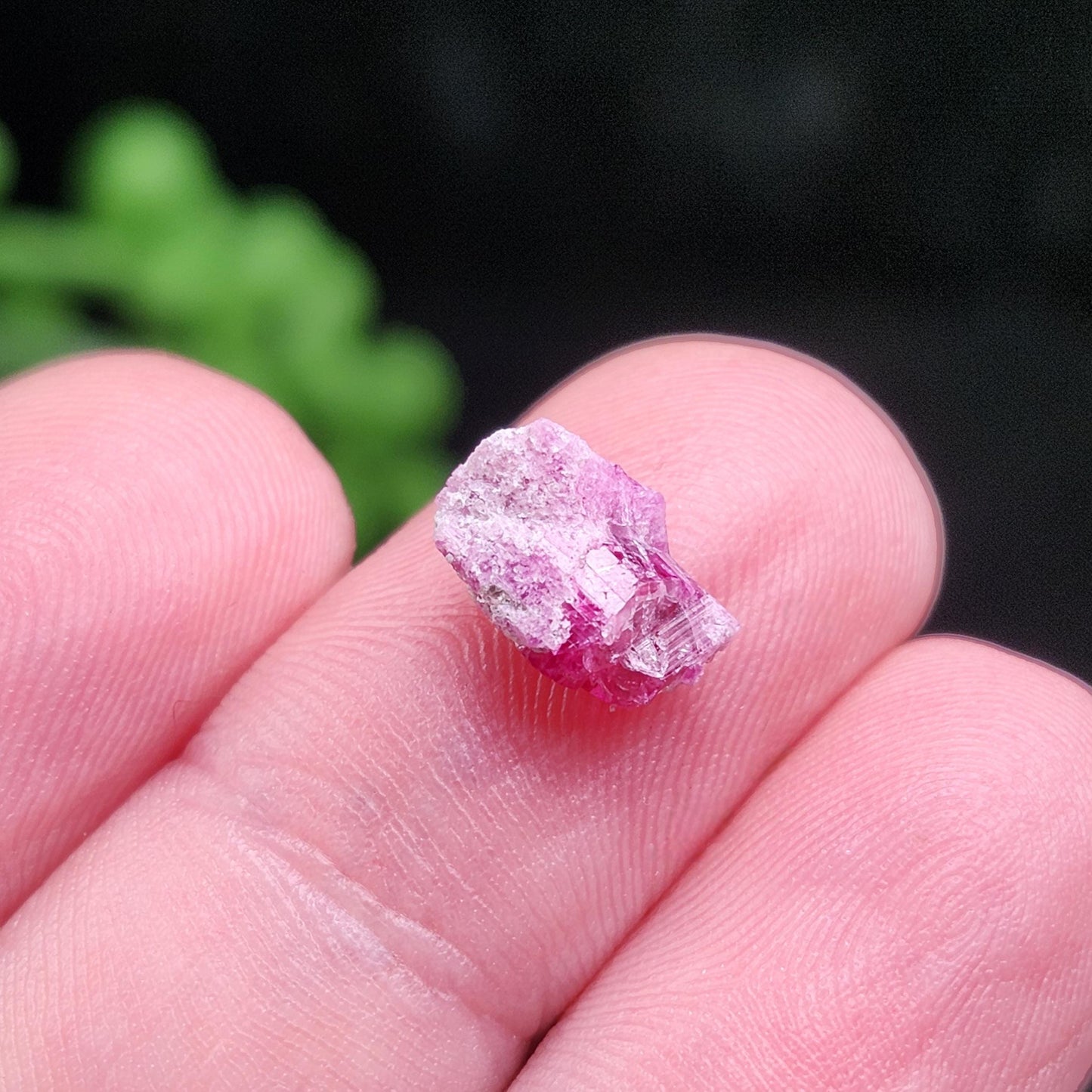 Bixbite Crystal, Terminated Red Beryl Crystal from Utah 1.9ct, Red Emerald Bixbite Gem