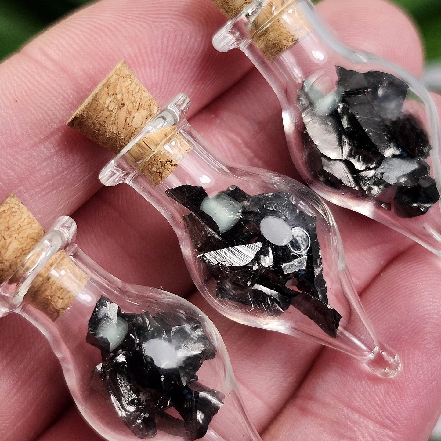 Shungite Crystals in Glass Jar, Elite Noble Shungite Raw Stone