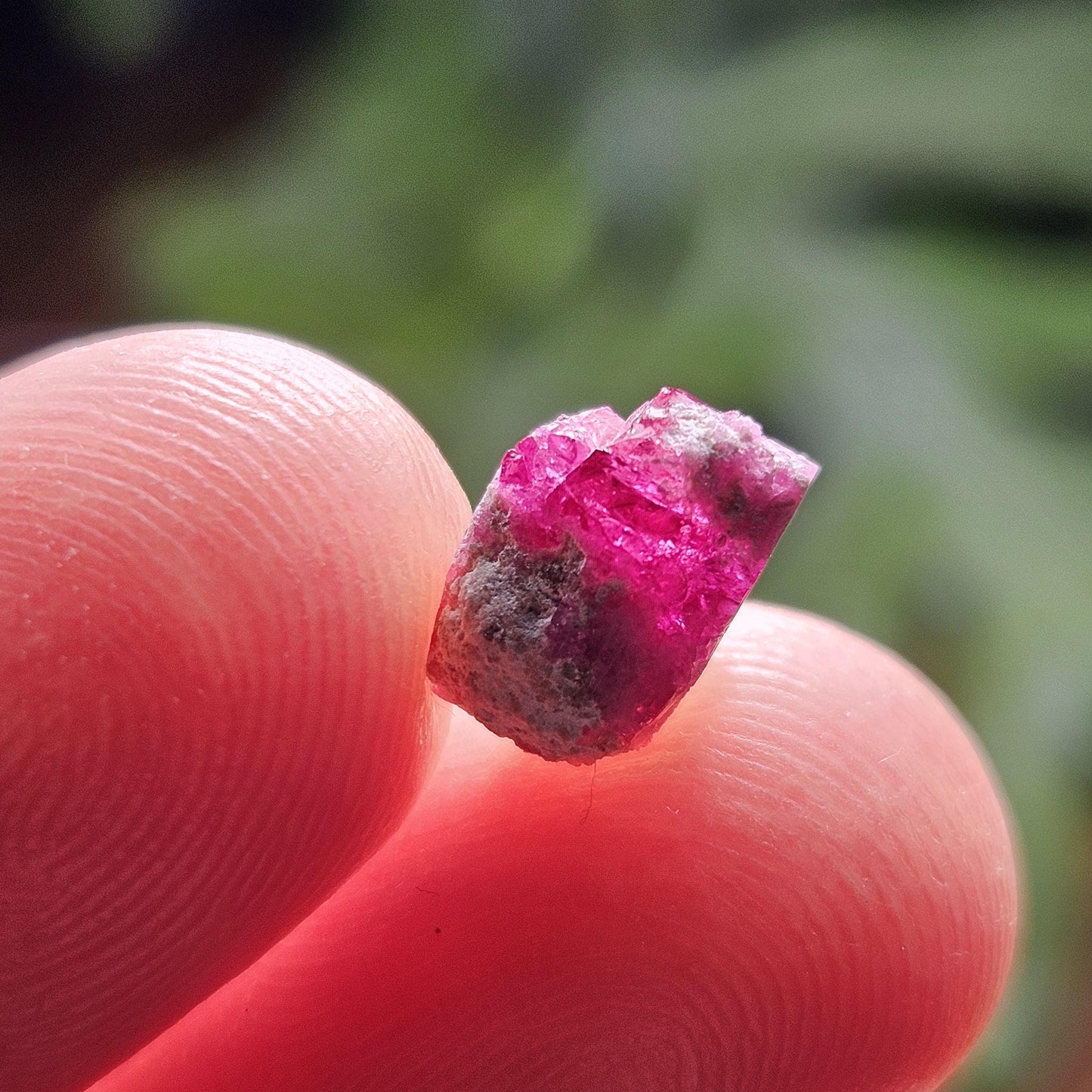 Bixbite Crystal, Terminated Red Beryl Crystal from Utah 1.9ct, Red Emerald Bixbite Gem