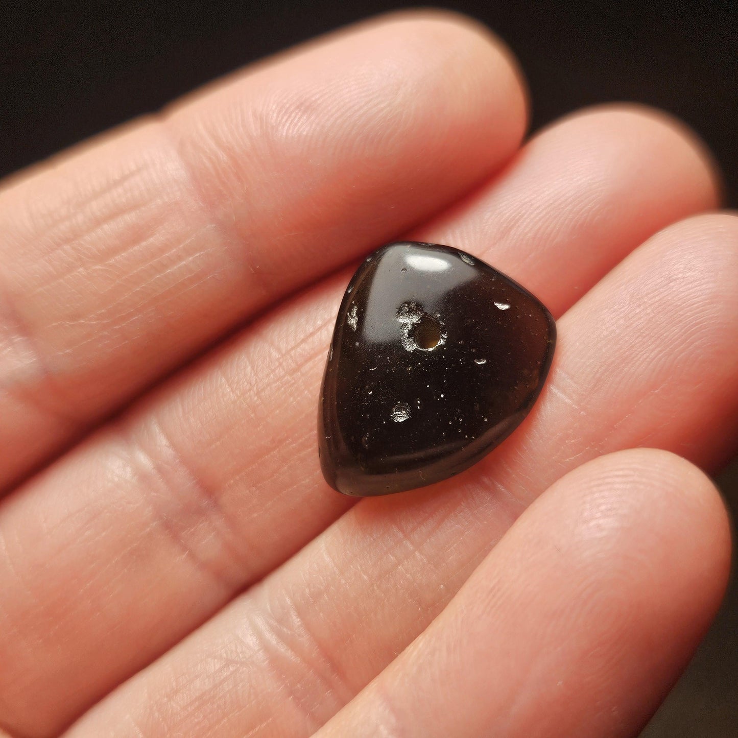 Moldavite Bead 1.9g, Polished with Visible Bubbles and Lechatelierites