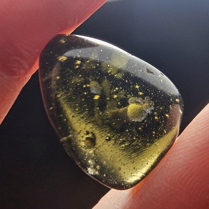 Moldavite Bead 1.9g, Polished with Visible Bubbles and Lechatelierites