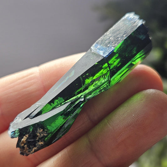 Vivianite Crystal Specimen 20.48g, Terminated Crystal