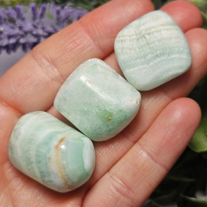 Caribbean Blue Calcite Tumbled Stone (10 to 45g), Calcite & Aragonite Polished Crystal