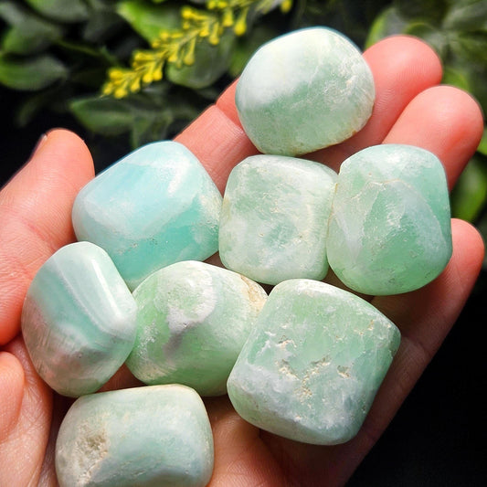 Caribbean Blue Calcite Tumbled Stone (10 to 45g), Calcite & Aragonite Polished Crystal