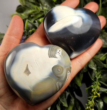 Orca Agate Heart Carving, Polished Agate Crystal Heart