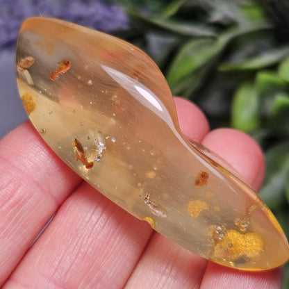 Enhydro Amber with MOVING Bubble & Insect Inclusions, 9.32g