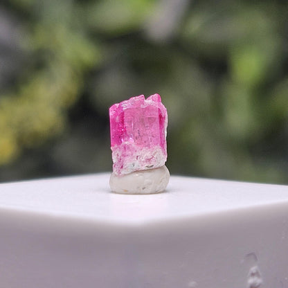 Bixbite Red Beryl Crystal from Utah 0.57ct, Red Emerald Gemstone