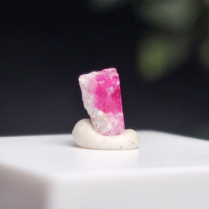 Bixbite Red Beryl Crystal from Utah 0.57ct, Red Emerald Gemstone