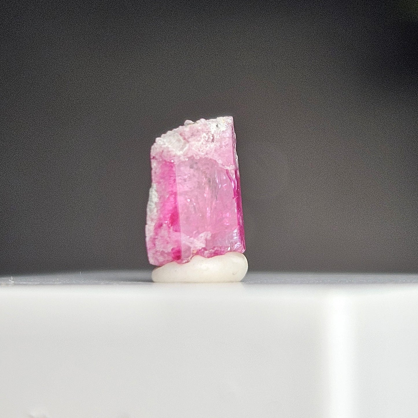 Bixbite Red Beryl Crystal from Utah 0.57ct, Red Emerald Gemstone