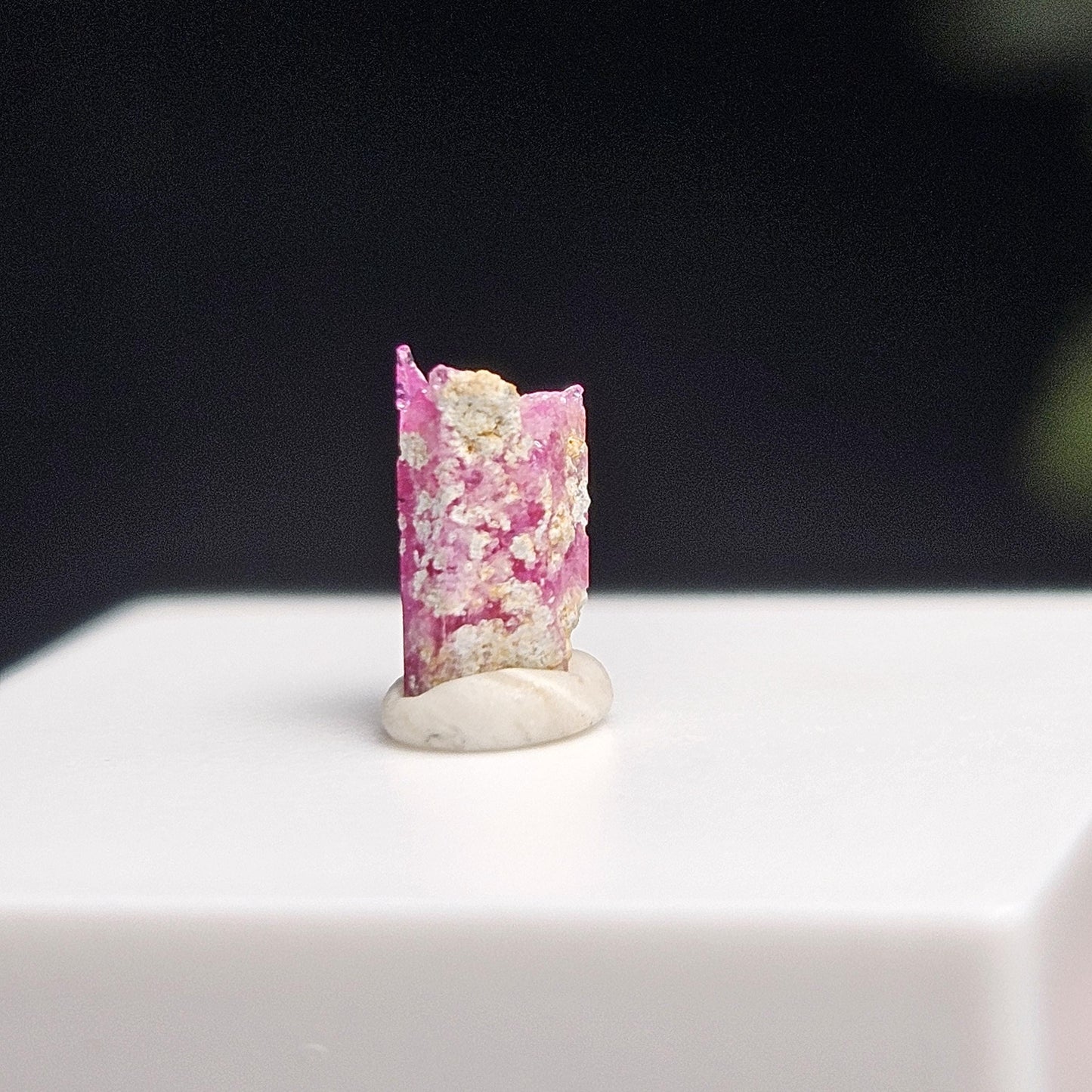 Bixbite Red Beryl Crystal from Utah 0.43ct, Red Emerald Gemstone