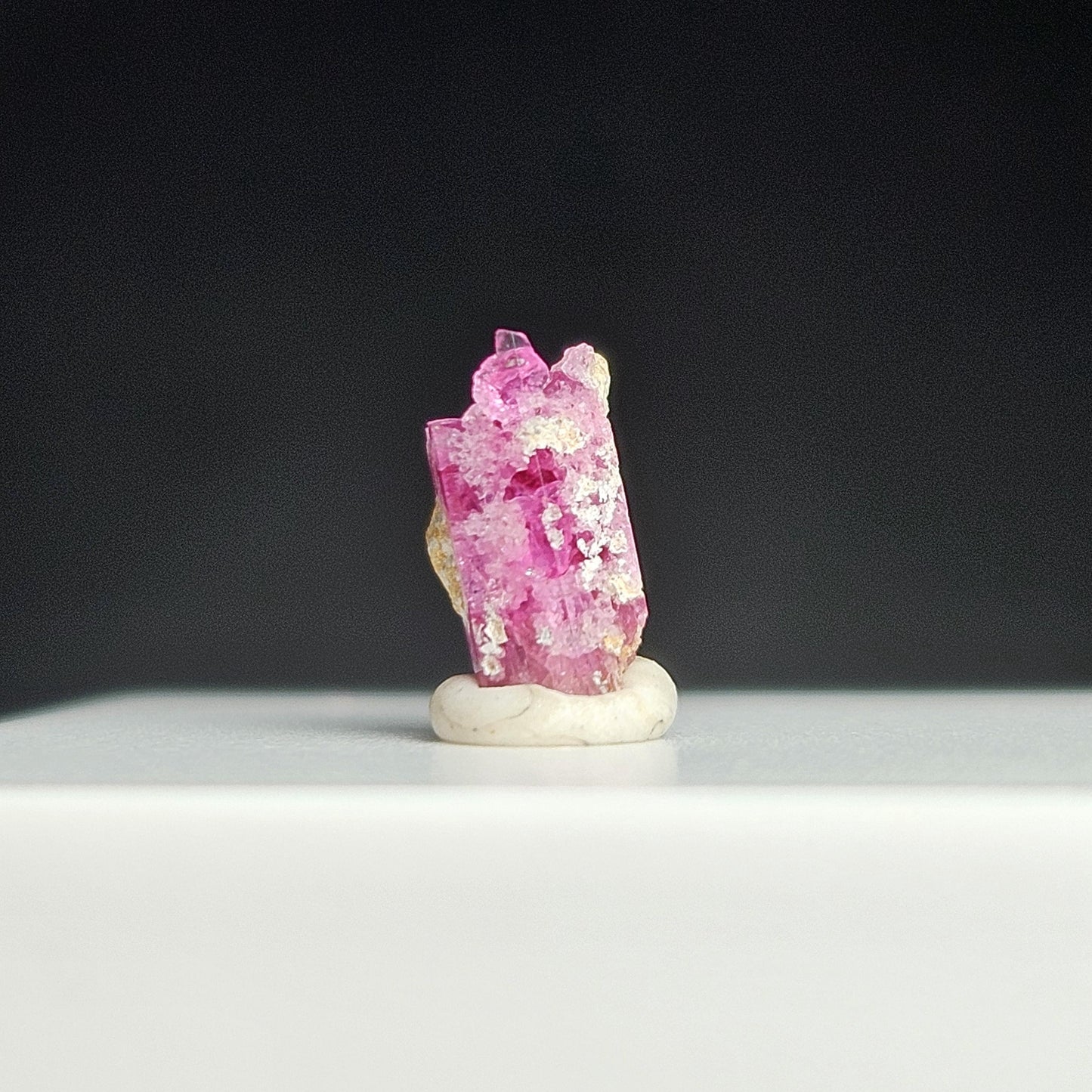 Bixbite Red Beryl Crystal from Utah 0.43ct, Red Emerald Gemstone