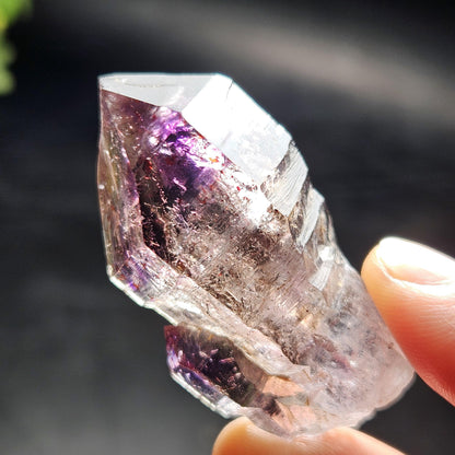 Enhydro Amethyst Scepter 22.49g, Moving Shangaan Quartz Crystal with Water Bubble from Zimbabwe