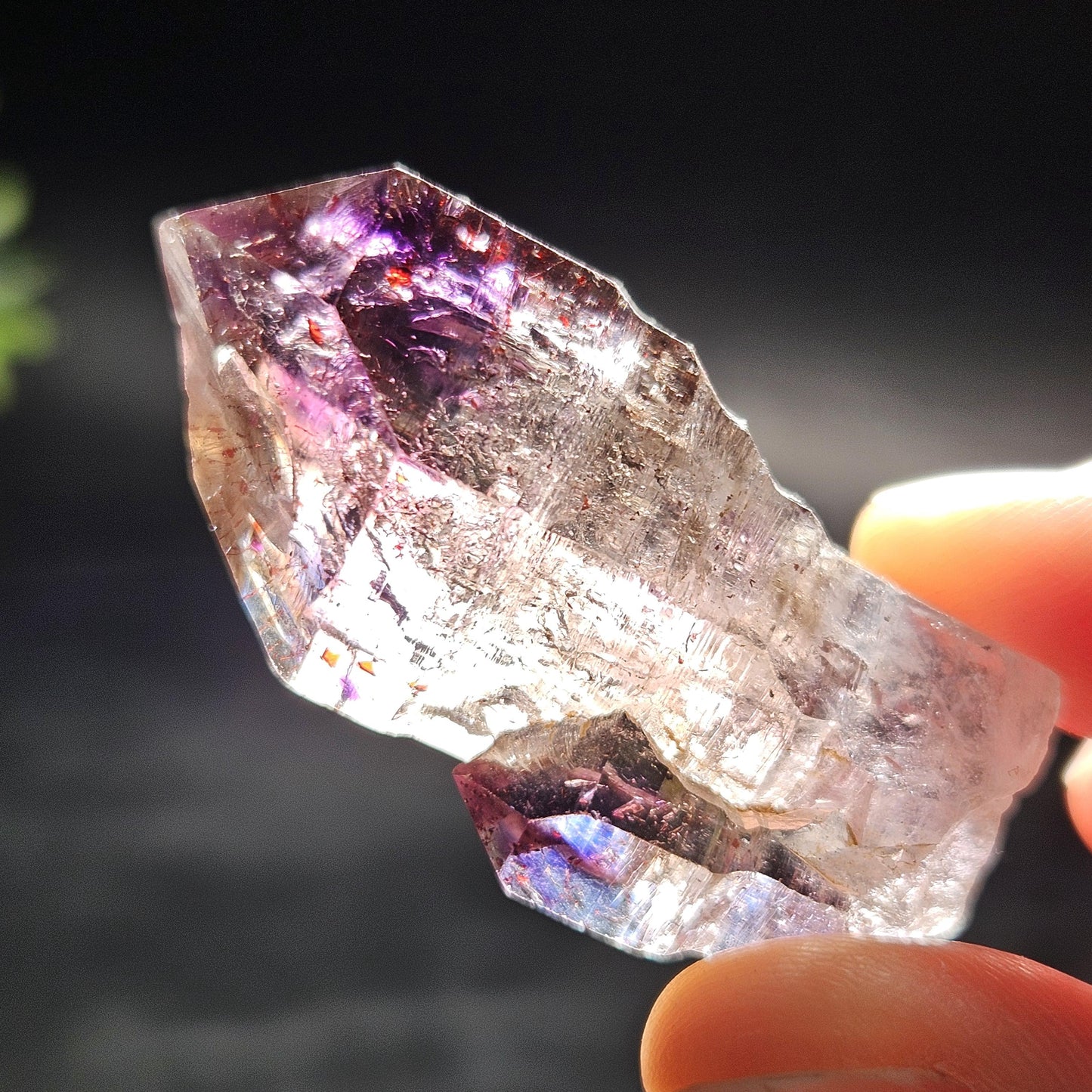 Enhydro Amethyst Scepter 22.49g, Moving Shangaan Quartz Crystal with Water Bubble from Zimbabwe