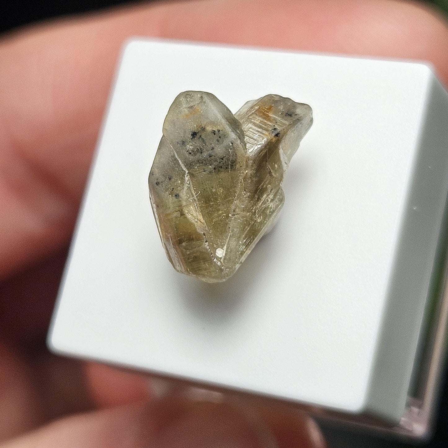 Twinned Chrysoberyl Crystal 6.09ct, RARE Yellow Twin Chrysoberyl Gemstone