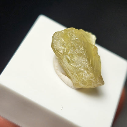 Twinned Golden Chrysoberyl Crystal 7.60ct, RARE Yellow Twin Chrysoberyl Gemstone