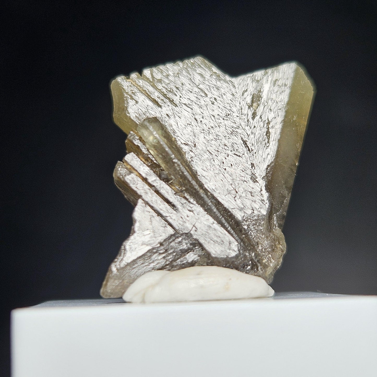 Twinned Bicolor Chrysoberyl Specimen 16.43ct, RARE Yellow Twin Chrysoberyl Crystal