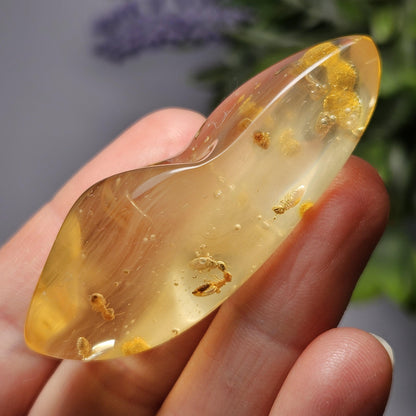 Enhydro Amber with MOVING Bubble & Insect Inclusions, 9.32g