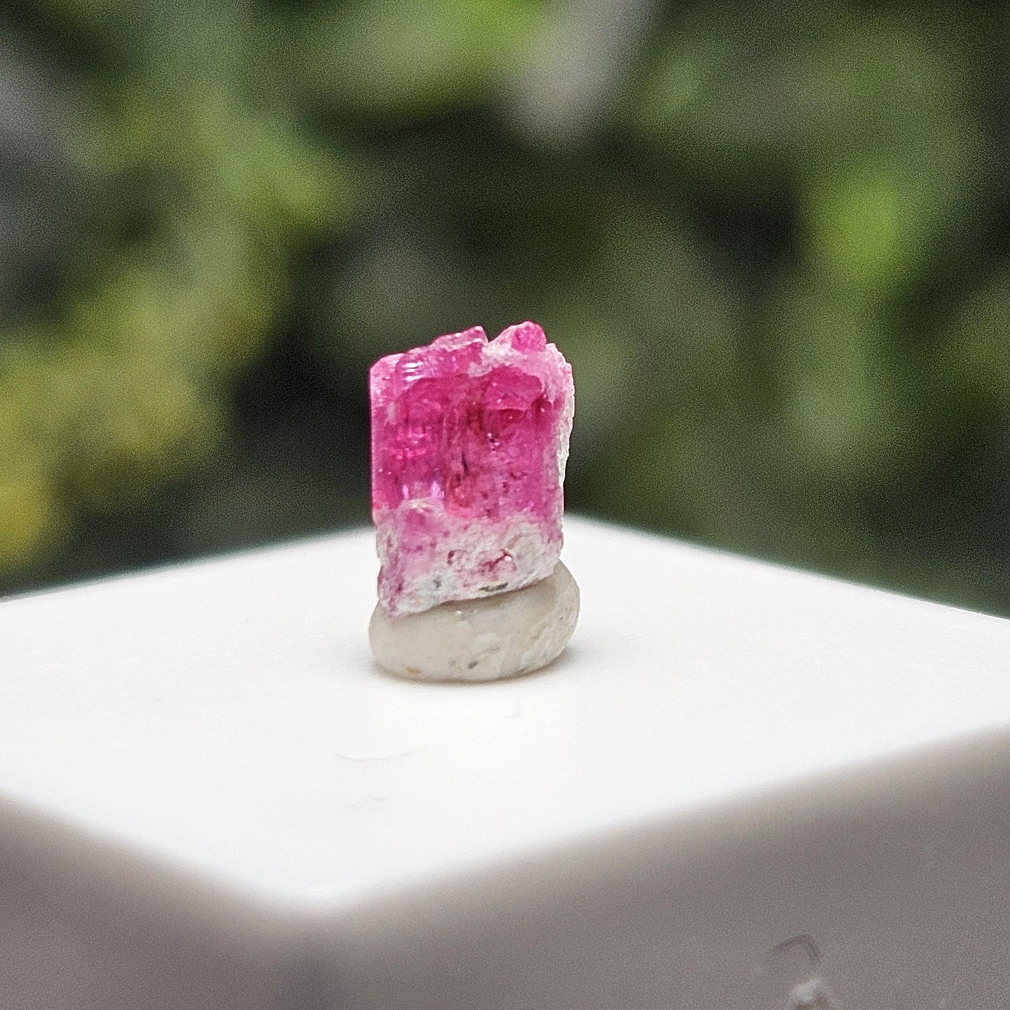 Bixbite Red Beryl Crystal from Utah 0.57ct, Red Emerald Gemstone