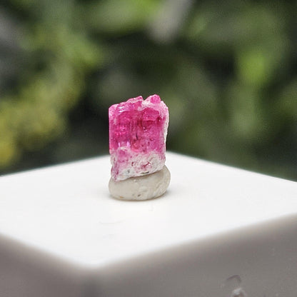 Bixbite Red Beryl Crystal from Utah 0.57ct, Red Emerald Gemstone