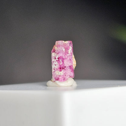 Bixbite Red Beryl Crystal from Utah 0.43ct, Red Emerald Gemstone