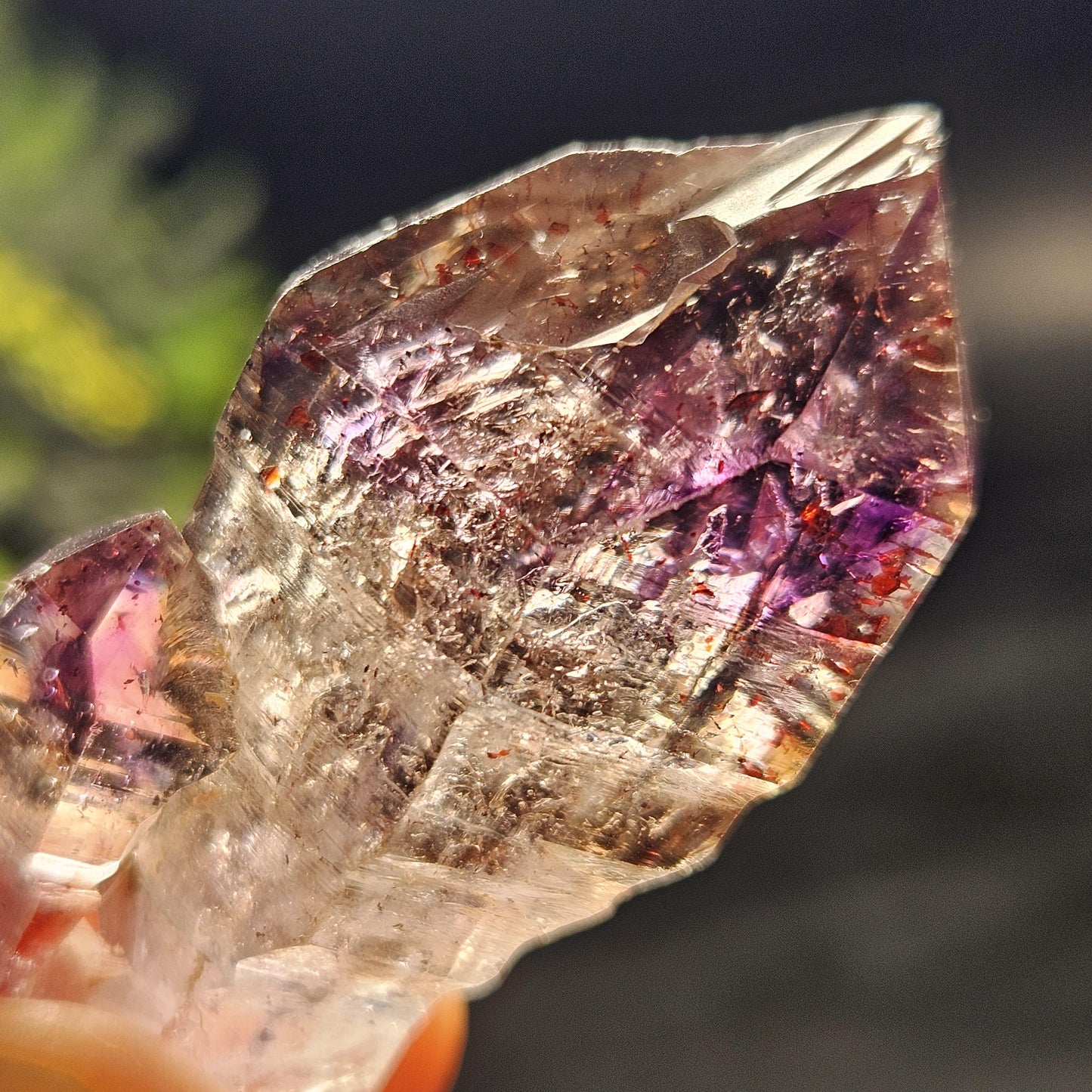 Enhydro Amethyst Scepter 22.49g, Moving Shangaan Quartz Crystal with Water Bubble from Zimbabwe