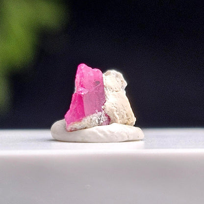 Bixbite Red Beryl Crystal from Utah 0.75ct, Red Emerald Gemstone