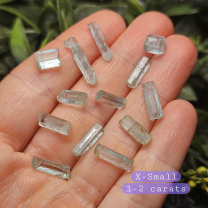 Nigerian Emerald Crystal, Raw Emerald Specimen, Natural Hexagonal Stone, Green Beryl
