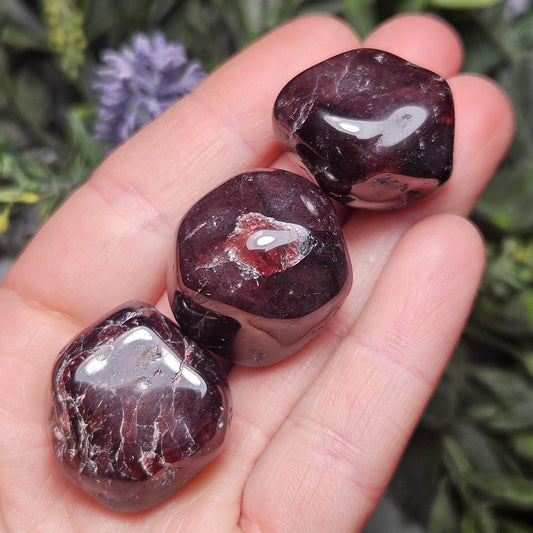 Red Garnet Crystal (0.75
