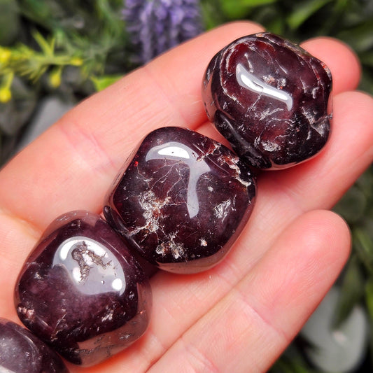 Red Garnet Crystal (0.75
