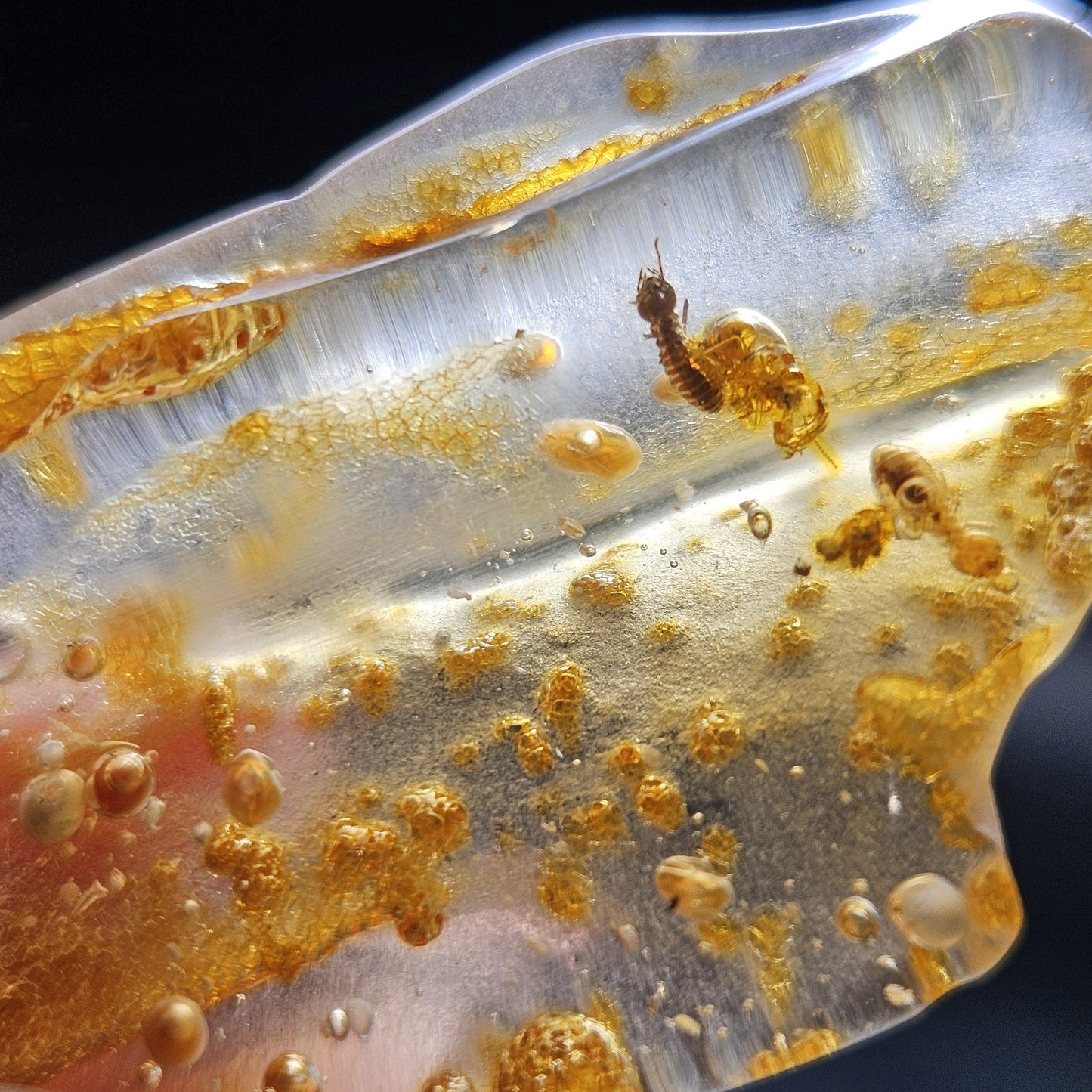 Enhydro Amber with MOVING Bubbles, 6.57g