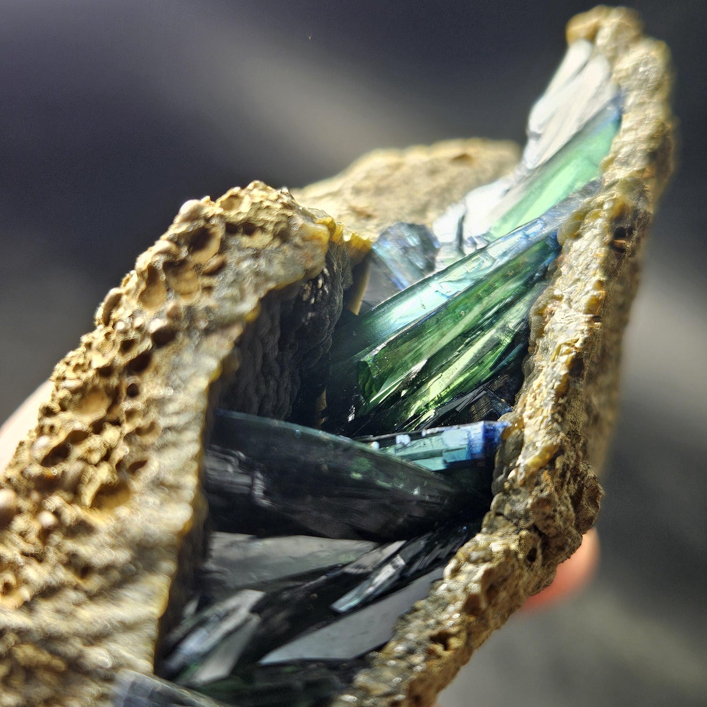 Vivianite Crystal Cluster 192g, Vivianite Specimen, Raw Blue