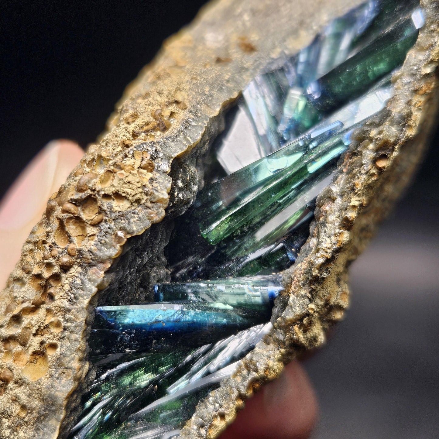 Vivianite Crystal Cluster 192g, Vivianite Specimen, Raw Blue