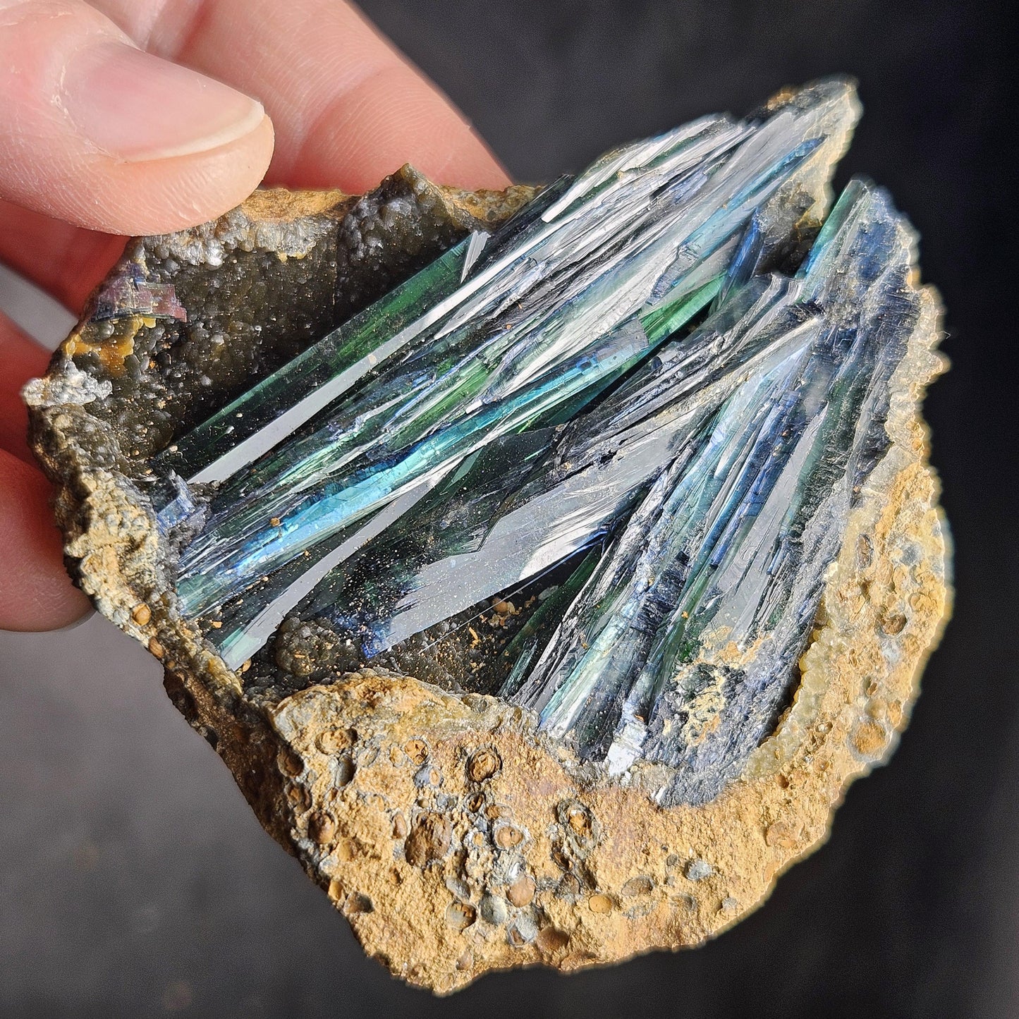 Vivianite Crystal Cluster 131.82g, Vivianite Specimen, Raw Blue