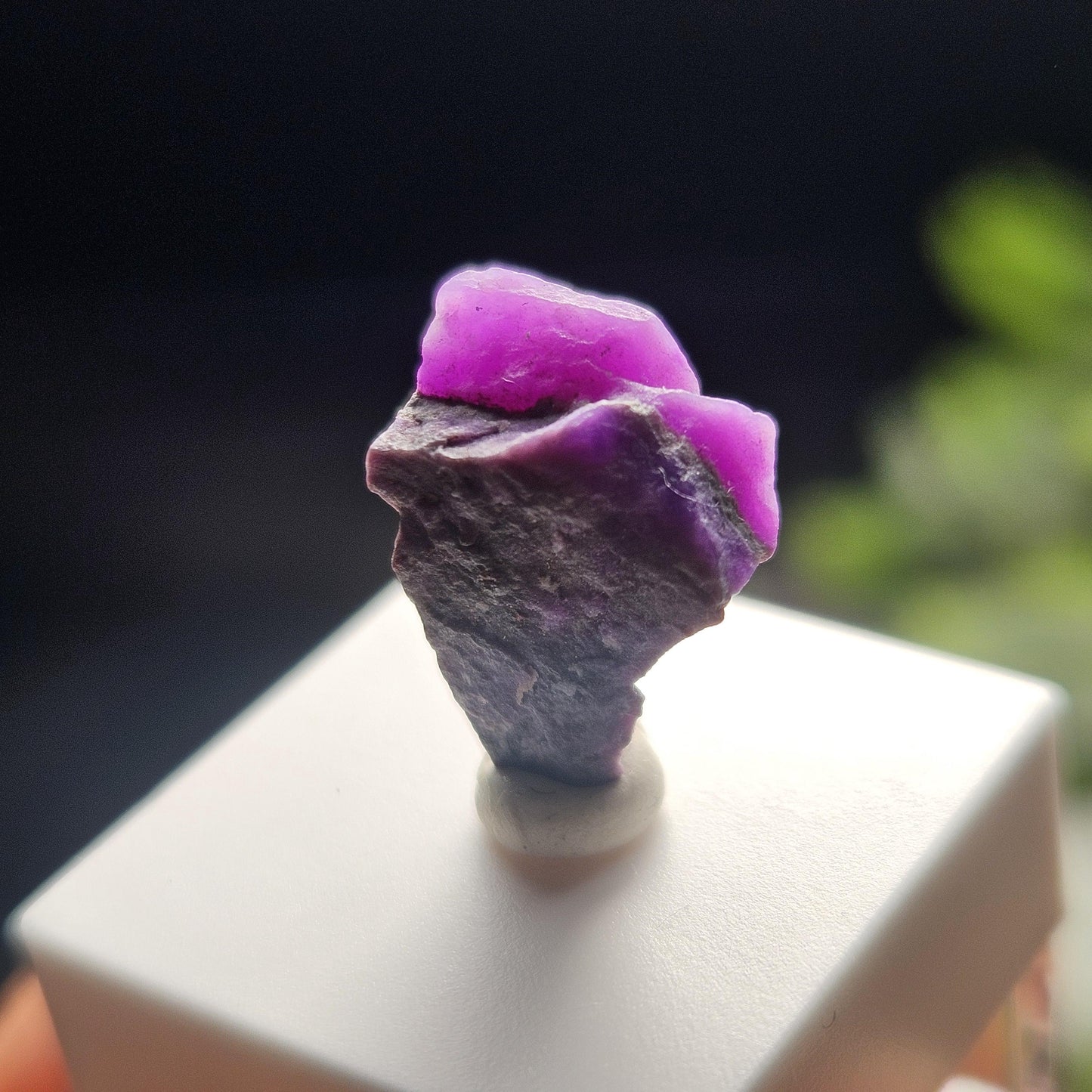 Gel Sugilite Crystal 0.92g, OLD STOCK Raw South African Sugilite Stone Specimen
