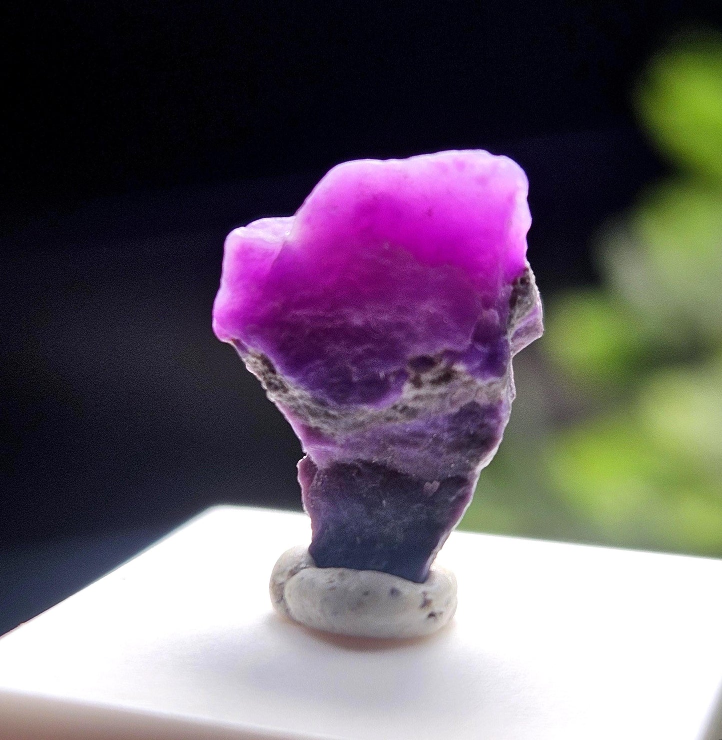 Gel Sugilite Crystal 0.92g, OLD STOCK Raw South African Sugilite Stone Specimen