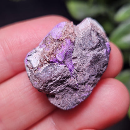 Raw Fibrous Sugilite Specimen 8.11g, Sugilite Crystal from South Africa