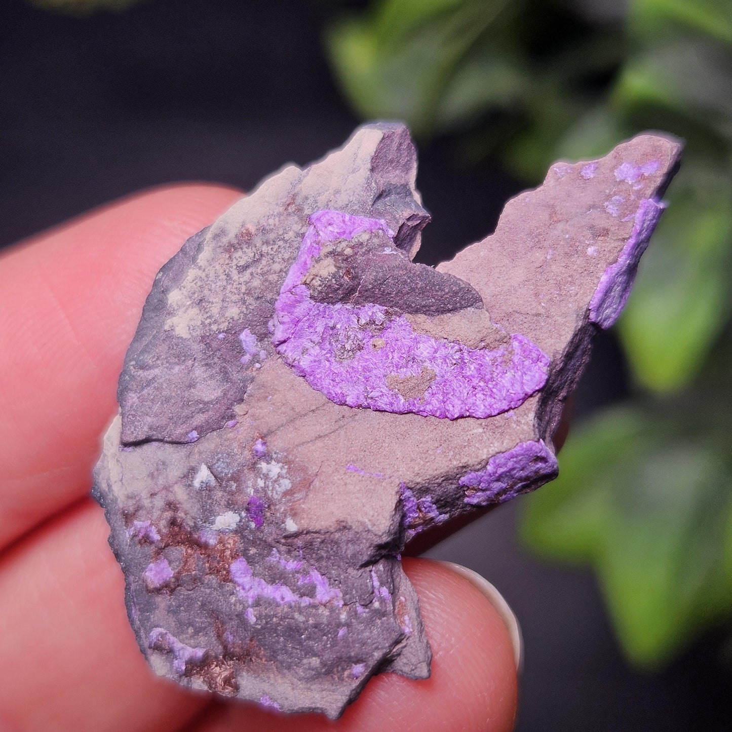 Fibrous Sugilite Crystal Specimen 5.97g, Raw Purple Sugilite Crystal from South Africa