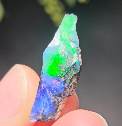 Dendritic Rainbow Opal Crystal 1.24g