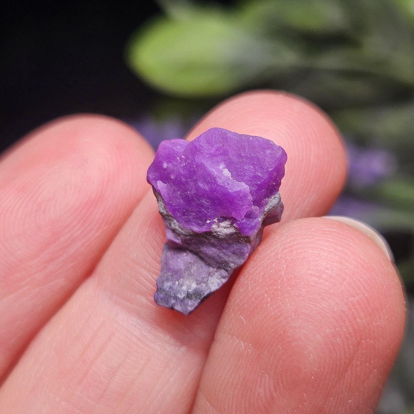 Gel Sugilite Crystal 0.92g, OLD STOCK Raw South African Sugilite Stone Specimen