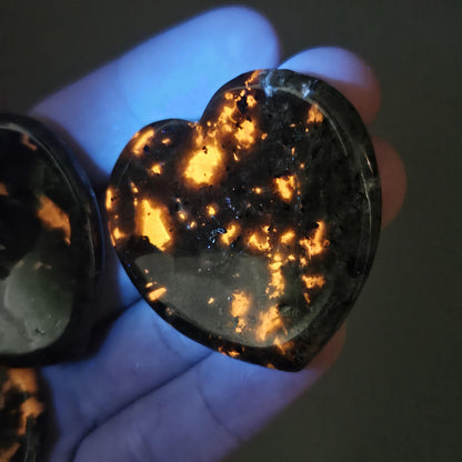 Yooperlite Crystal Heart (1.75"+)