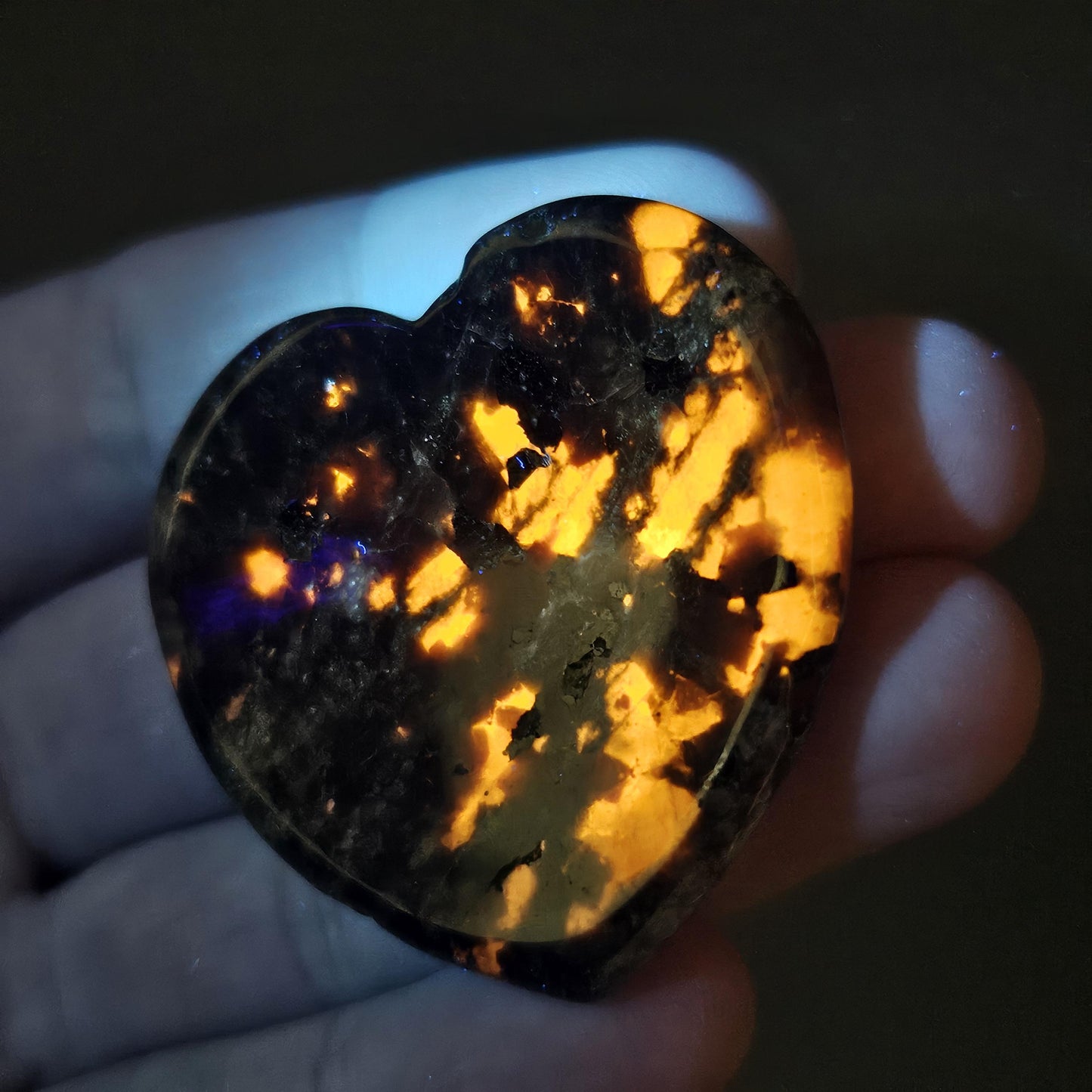 Yooperlite Crystal Heart (1.75"+)