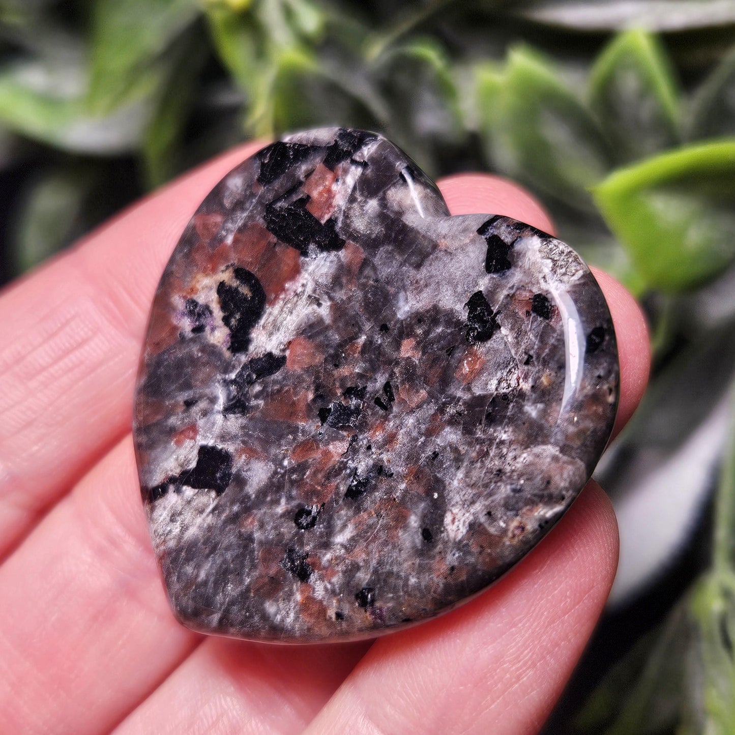 Yooperlite Crystal Heart (1.75"+)
