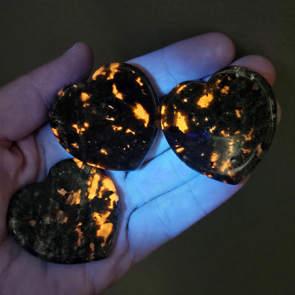 Yooperlite Crystal Heart (1.75"+)